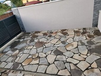 Šlapáky,dlažba,kameň na múriky