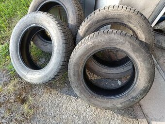 Predam zimne pneu 175/70r14