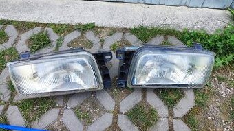 Predám predné svetlá Nissan Terrano