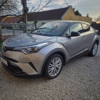 Toyota chr hybrid