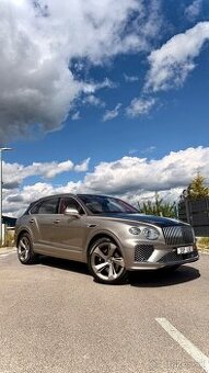 Bentley Bentayga Azure 2025