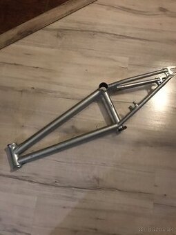 BMX Rám