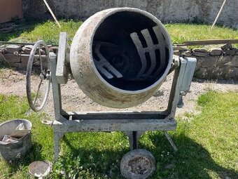 Miesačka na beton 125L