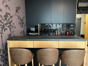 NA PRENÁJOM MODERNÝ, ZARIADENÝ 3IZBOVÝ BYT, Košice