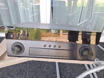 Yamaha RX-A820 receiver Na diely