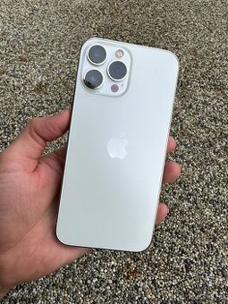 iPhone 13 pro - baterie 100%