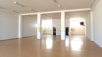 Obchodný priestor 240 m² s parkovacími miestami