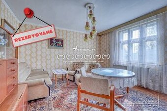 REZERVOVANÉ Starší 2-izbový rodinný dom v obci Dobrá Voda