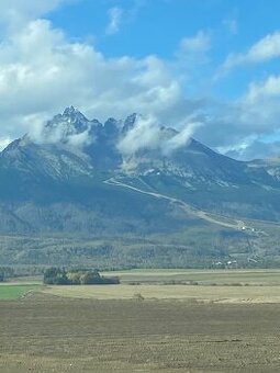 ROVINATÝ INVESTIČNÝ STAVEBNÝ POZEMOK 574m2 MLYNICA