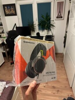 SteelSeries Arctis Nova Pro