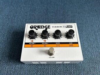 Orange Terror Stamp – 20W hybridný zosilňovač v pedálovom fo