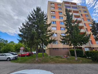 NA PREDAJ: PRIESTRANNÝ 3 IZBOVÝ BYT S LOGGIOU POPRAD - ZÁPAD