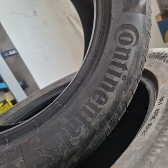245/45 r18