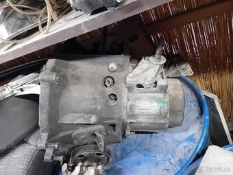 Peugeot 206,307