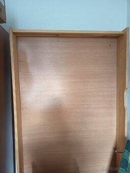 Suflik pod postel