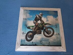 Hodiny na stenu motív motorka