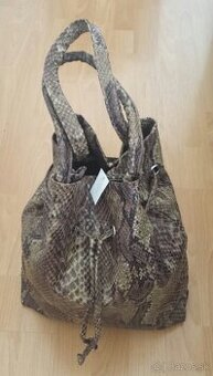 Vaková dámska taška