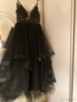 Plesove šaty