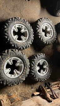 Can am disky + pneumatiky BIGHORN