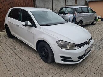 Volkswagen Golf 7 1,2tsi 66kw benzin rok 2013