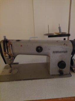 Predám priemyselný šijací stroj