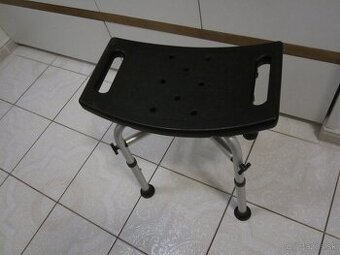 Stolička na sprchovanie