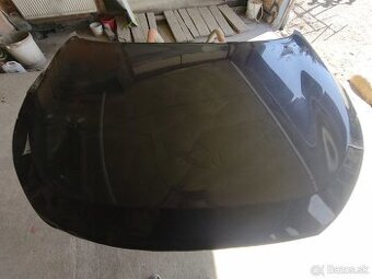 Kapota na Hyundai Tucson