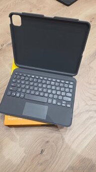 Zagg pro keys s touchpadom
