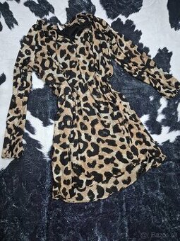 Vzorovane saty Takko