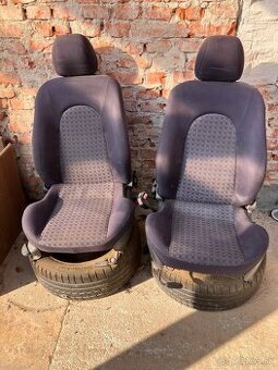 Sedačky Ford Puma 2000