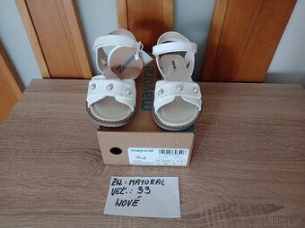 Nové dievčenské sandále zn.Mayoral veľ.33