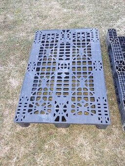 Plastové palety 120x80cm