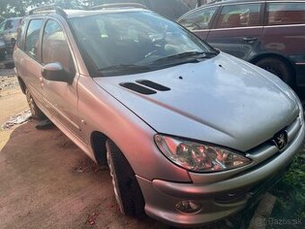 Rozpredám na náhradné diely Peugeot 206 HB SW