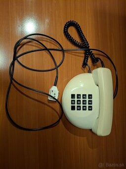 Retro telefon Tesla
