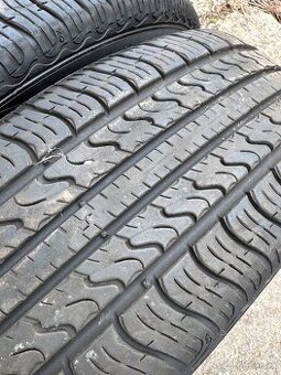 215/65R16