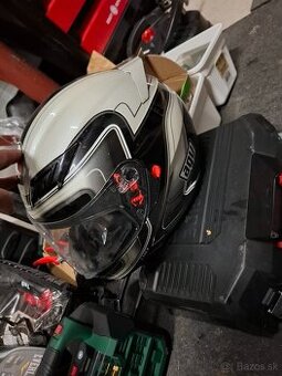 Prilba agv