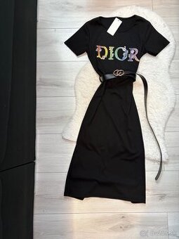 Čierne saty s opaskom dior