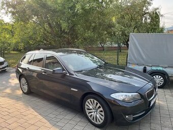 Predám BMW F11