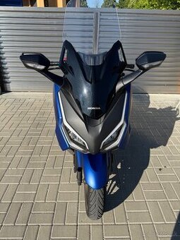 Honda Forza 350