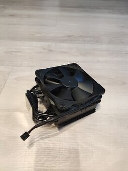 Predám chladič Noctua nh u12s chromax black