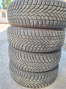 215/65 R17