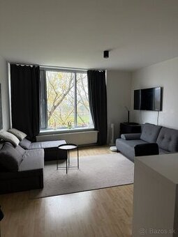 Priestranné štúdio v projekte 3 Veže, Bratislava