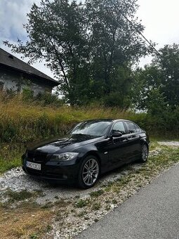 BMW E90 325i