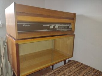 Starožitné rádio s LP prehrávačom a skrinkou