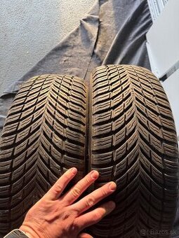 Predam zimne pneu 215/70 r16