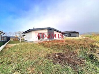 ADOMIS - predám 4izbový bungalov Ruskov 648m2,komora,2x kúpe