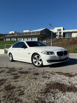 BMW F10 528i 3L benzín 190KW