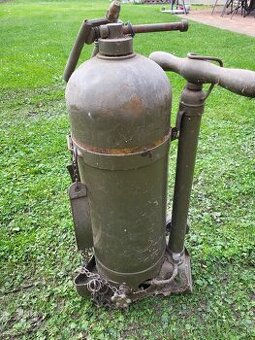 Vojensky penovy hasiaci priatroj