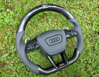 AUDI A6 A7 C8 A8 SQ8 Q8 VOLANT s LED displejom / otačkomerom