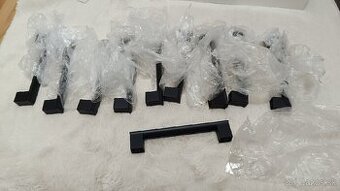 Čierne uchytky / madlá na skrinky / nábytok 10 kusov nové